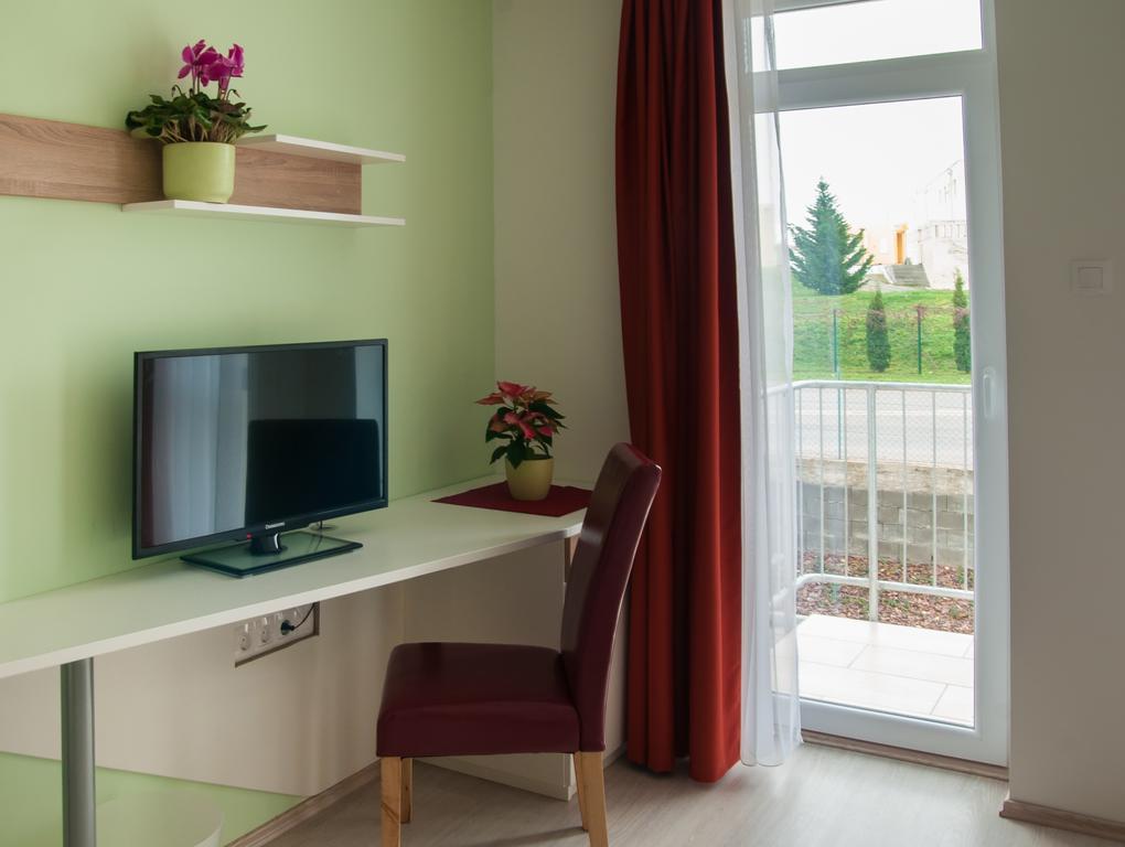 Hotel Pallone Balatonfured Ruang foto